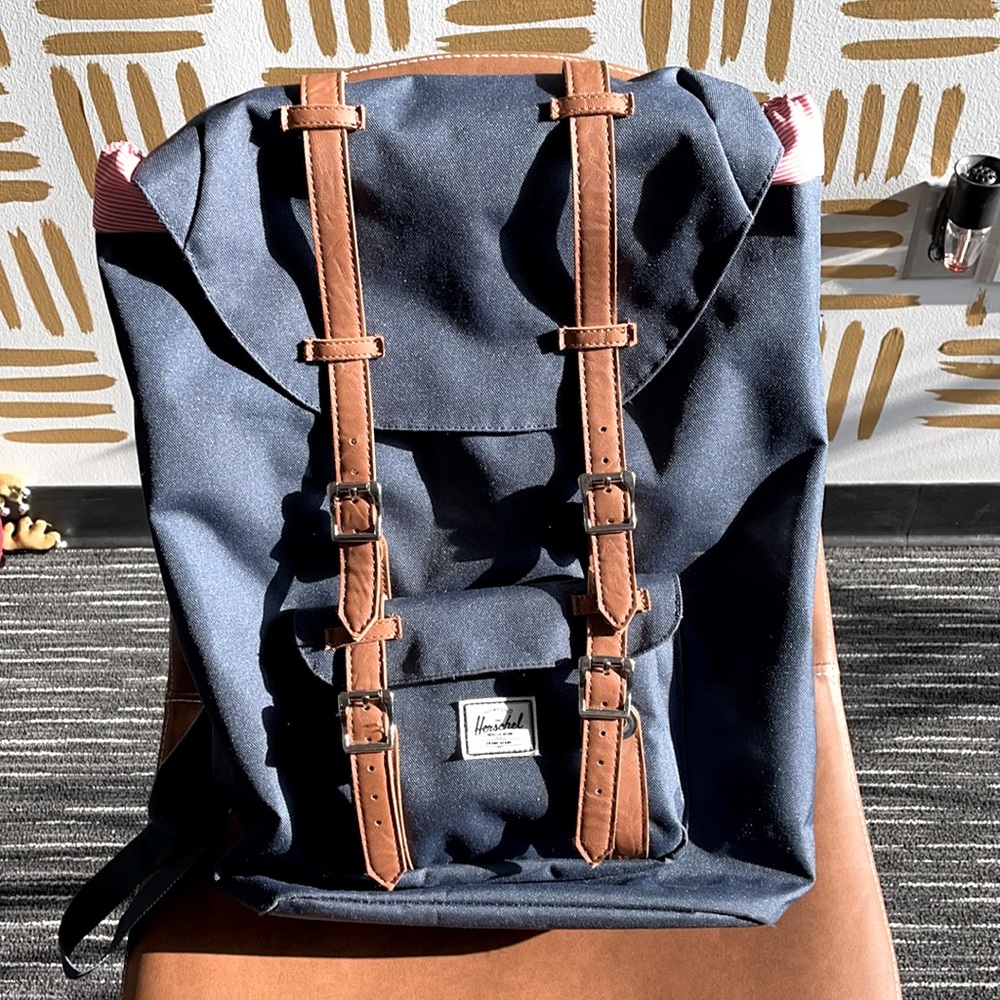 Hershel Supply Co. Little America backpack